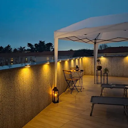 公寓 Bright With Terrace And Free Parking *
